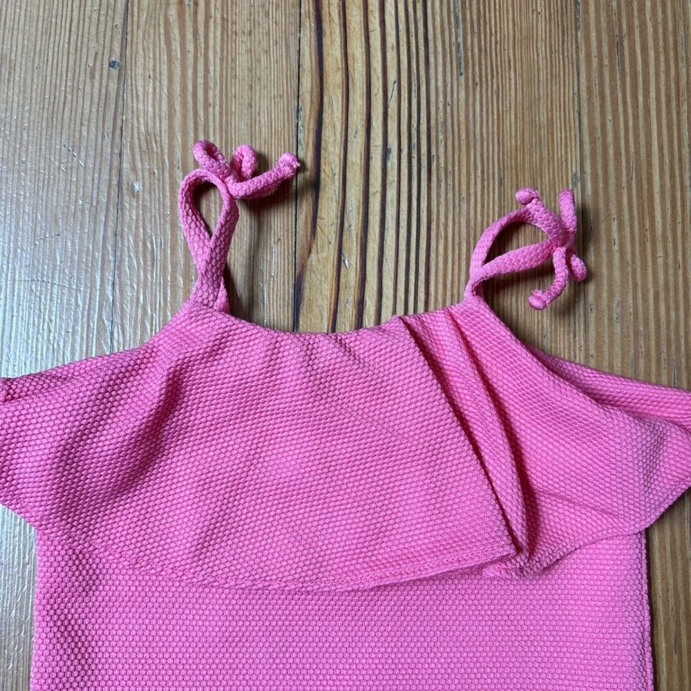 Old Navy One Piece Swimsuit Girls Pink Ruffle Textured Honeycomb SIZE 5T